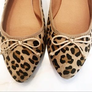 Gap women’s ballerina flats animal print browns